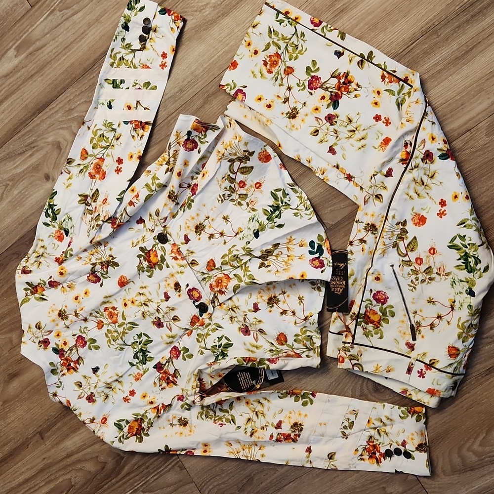 Floral Jacket & Capri Set Disney Alice Through The Looking Glass NWT